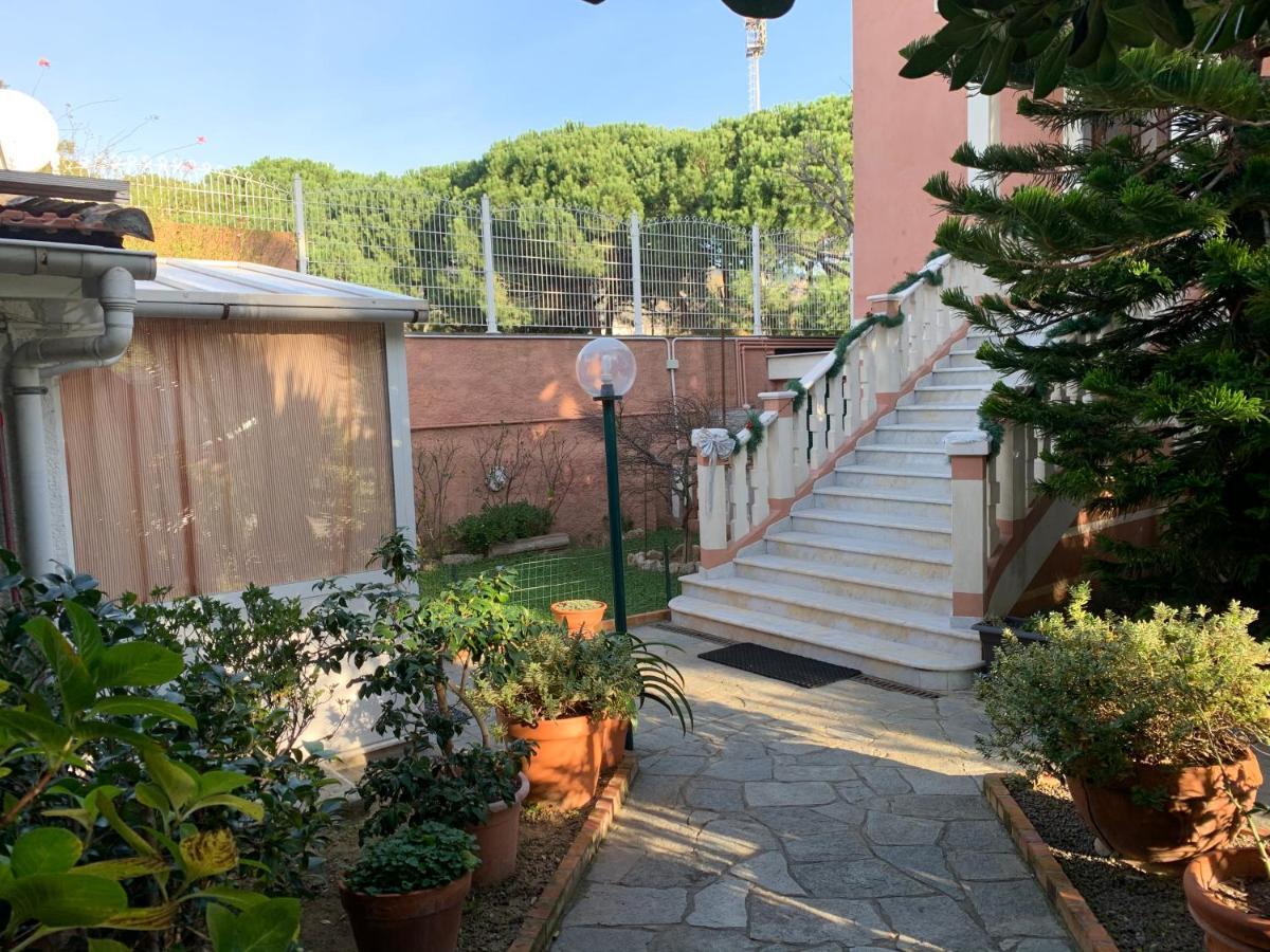 Resort Dependance Di Villa Rosa Maria Савона Екстериор снимка